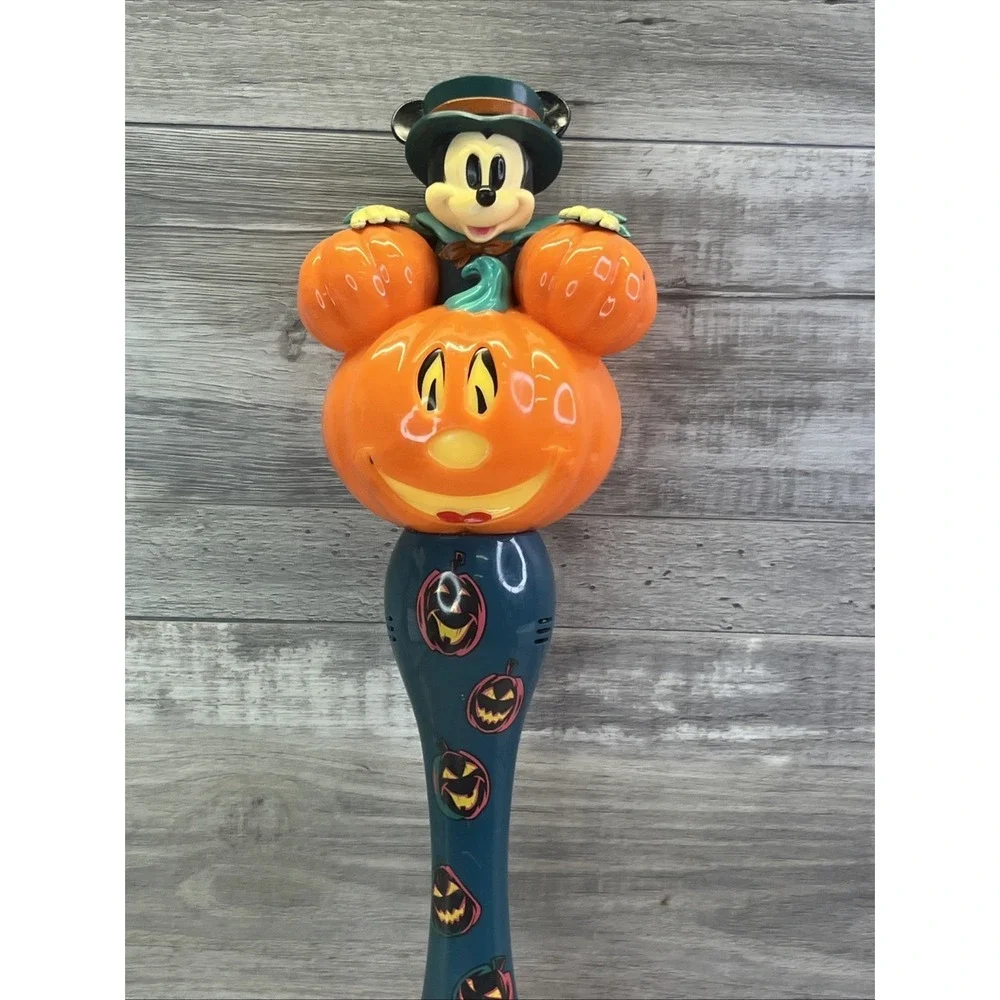 Walt Disney World Land Parks Mickey Mouse Halloween Pumpkin Light Up Bubble Wand - Picture 9 of 13